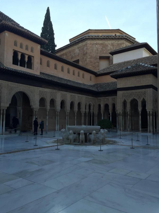 Granada A Un Paso, Parking Gratis Apartment Hijar  Exterior photo