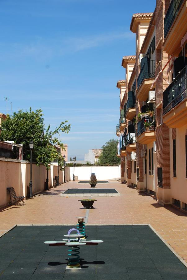 Granada A Un Paso, Parking Gratis Apartment Hijar  Exterior photo